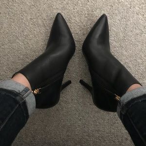 FALL 🍂Nine West Ankle boots